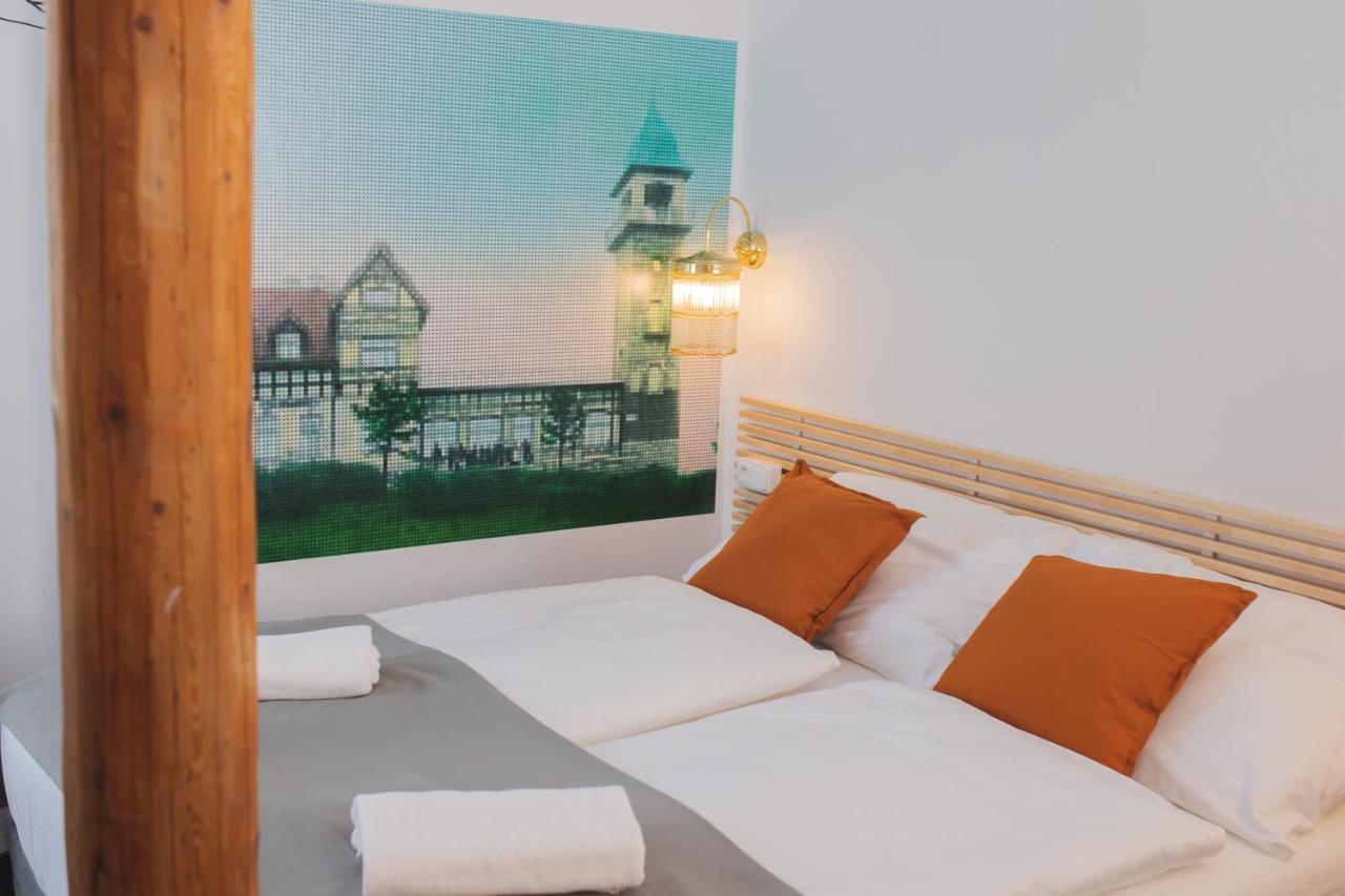 Hotel Petrin Jablonec nad Nisou Exterior photo